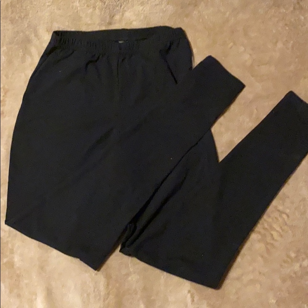 Black leggings